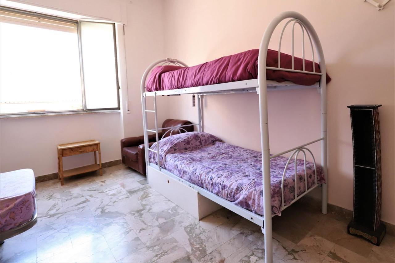 Solo Single Under 40 - Fkk Naturist Culture - Volunteer Welcome Palermo Exterior photo